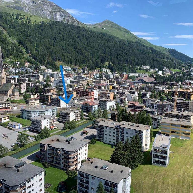 Holiday apartment Bolgen - close to everything! Bolgen, Jakobshorn, bus stop, train station, supermarket, ski school, ski rentals, restaurants and more! - Apartment mit 1 Schlafzimmer - 3