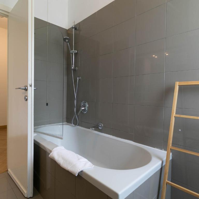 Turati Family Apartment Balcone e posto auto - Appartamento - 36