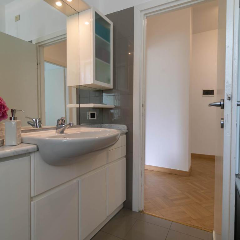 Turati Family Apartment Balcone e posto auto - Appartamento - 35