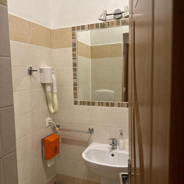 Trani B&T Rooms - Camera Singola Standard con Bagno in Comune - 15