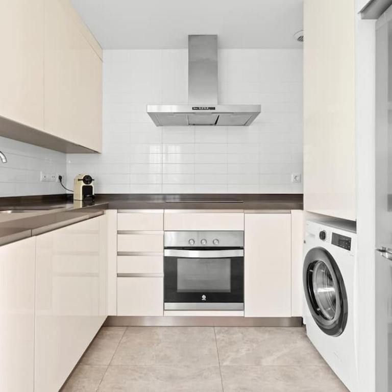 Fantastic 3 bedroom townhouse Los Naranjos RDR424 - Three-Bedroom Townhouse - 3