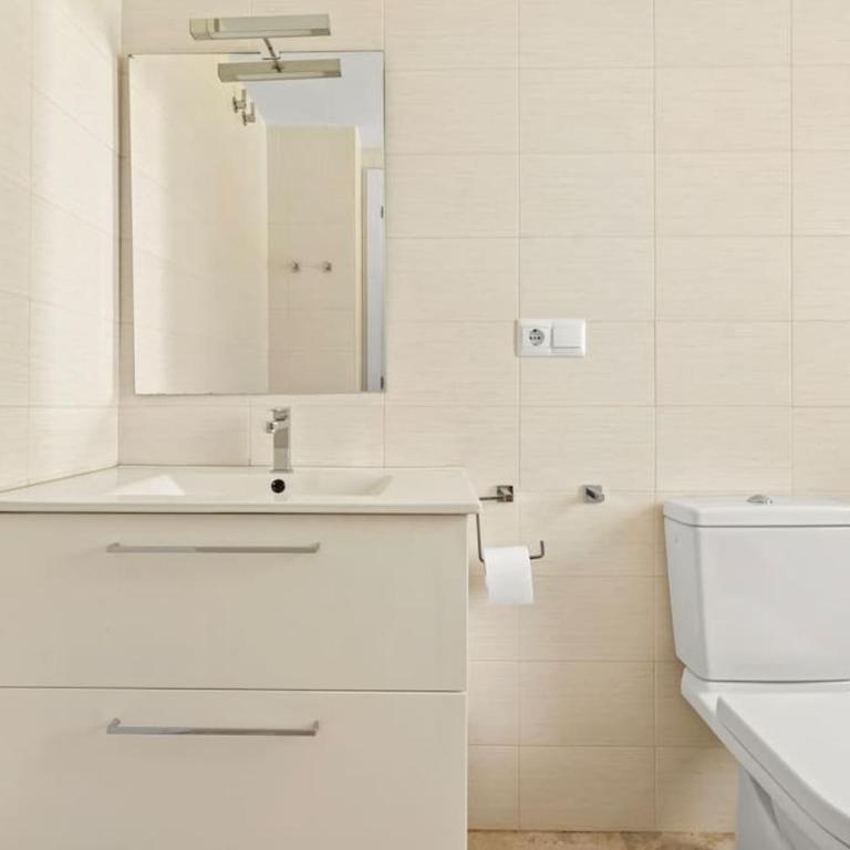 Fantastic 3 bedroom townhouse Los Naranjos RDR424 - Three-Bedroom Townhouse - 15