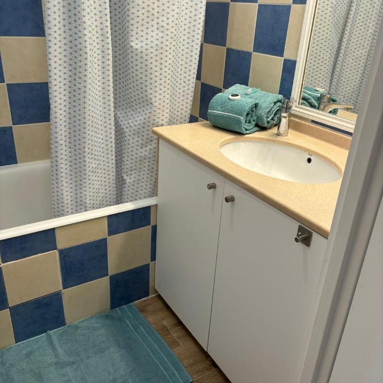 Adorable studio 3 p climatisé - HYERES Port plages - Appartement - 12