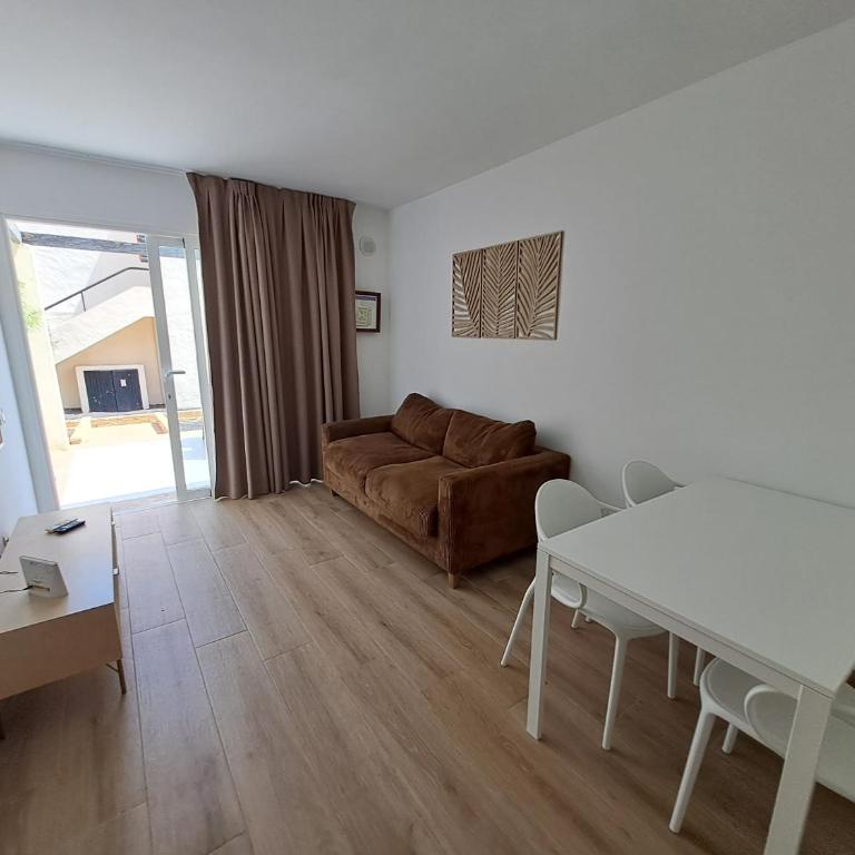HomeForGuest Apartamento Alisios 1 con piscina en Corralejo - Apartamento - 9