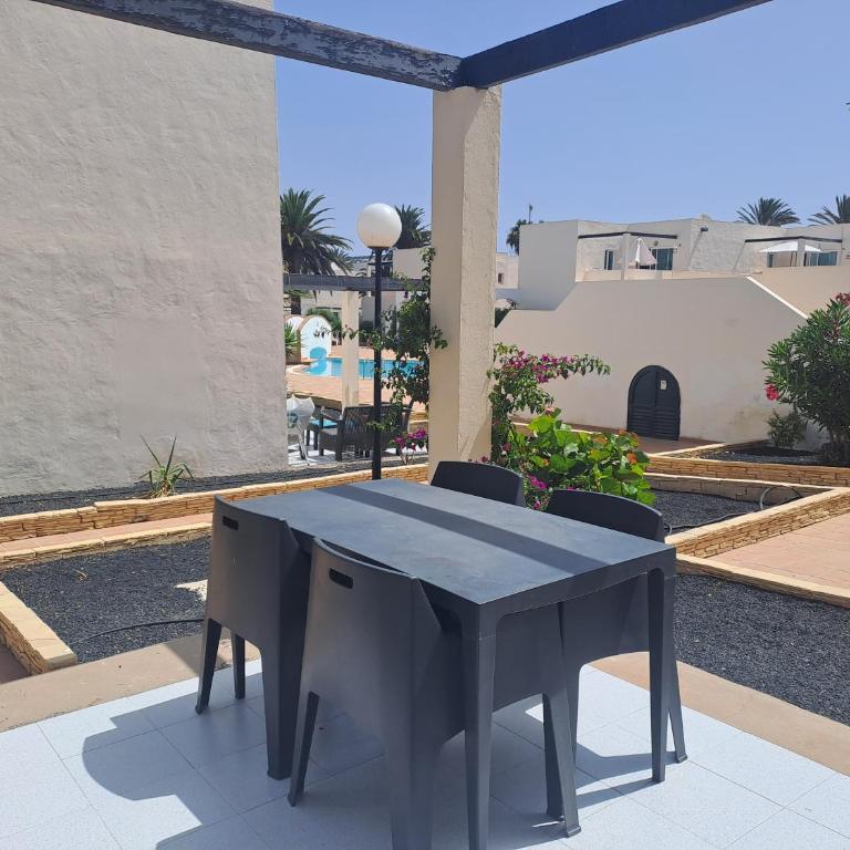 HomeForGuest Apartamento 15 con terraza y piscina en Corralejo - Apartamento - 3
