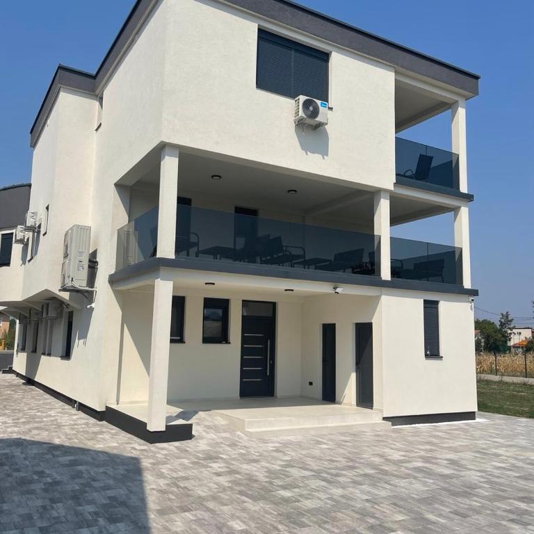 BLUE SKY Apartments - Apartman sa 2 Spavaće Sobe i Terasom - 7