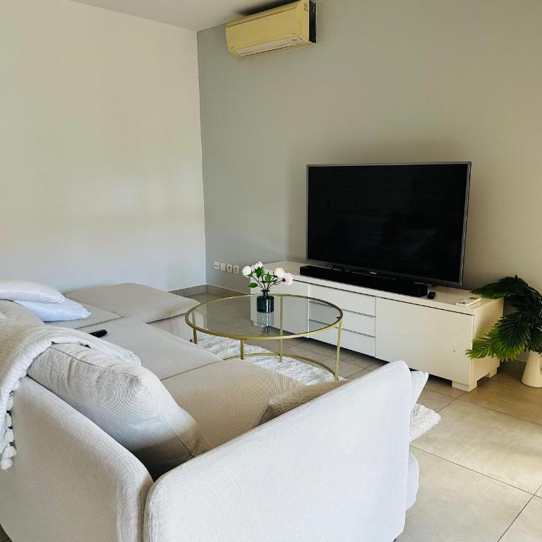 Logement terrasse chute la vie - Two-Bedroom Apartment - 1