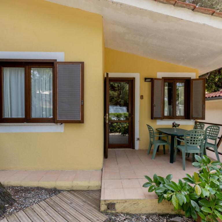 Villaggio Miramare - Bungalow with Patio - 14