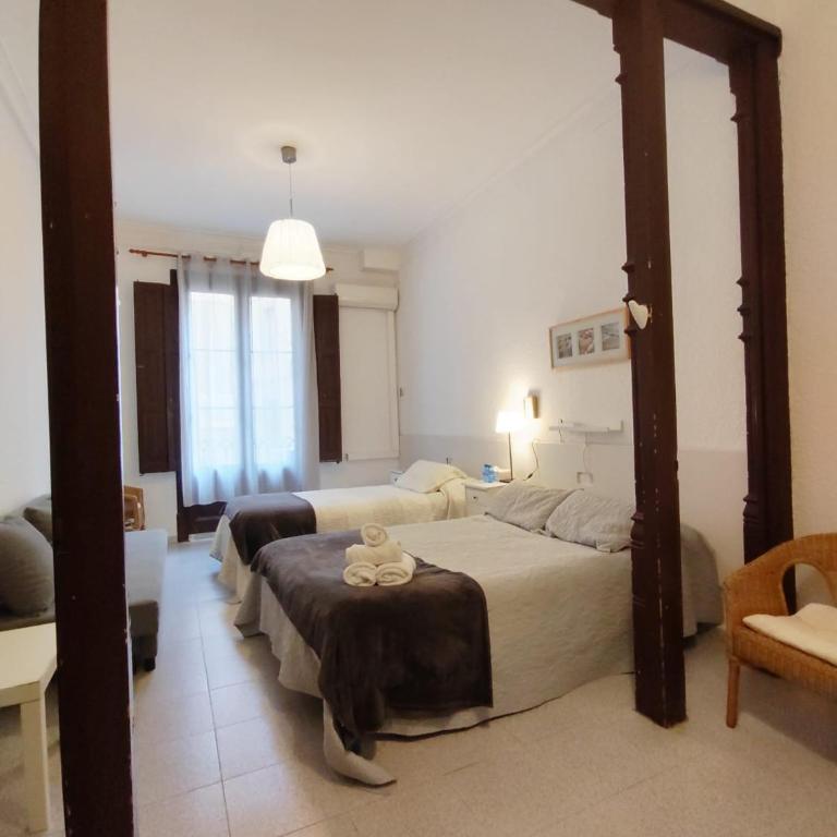 Hostal Dragonflybcn - Quadruple Room with Shower - 4