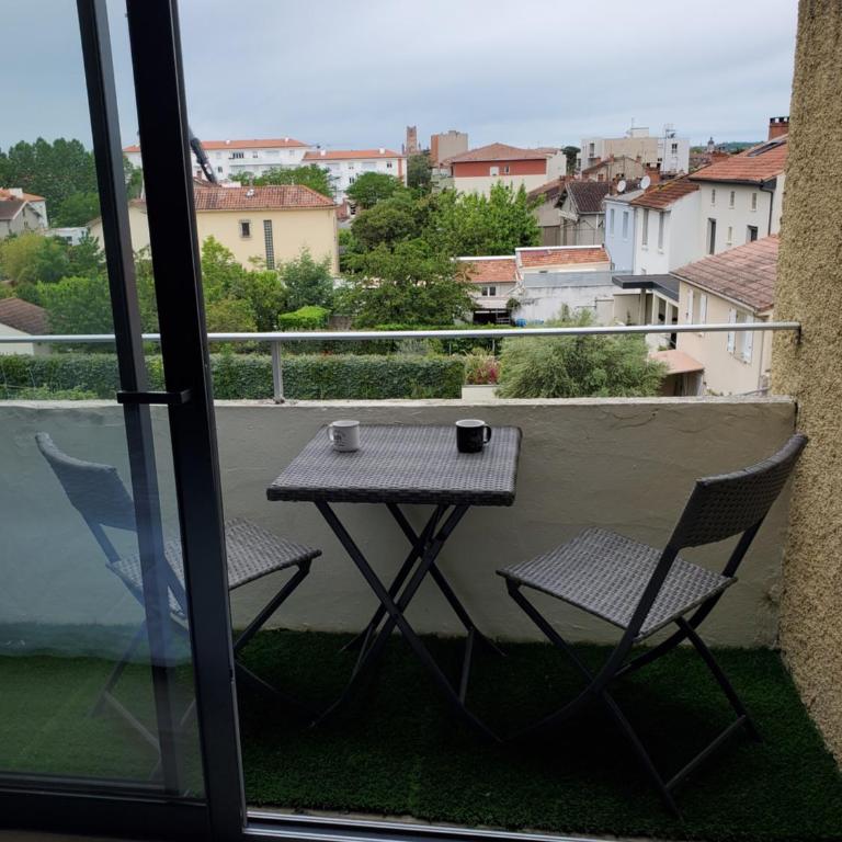 Studio avec balcon, vue sur jardins et cathédrale - One-Bedroom Apartment - 9