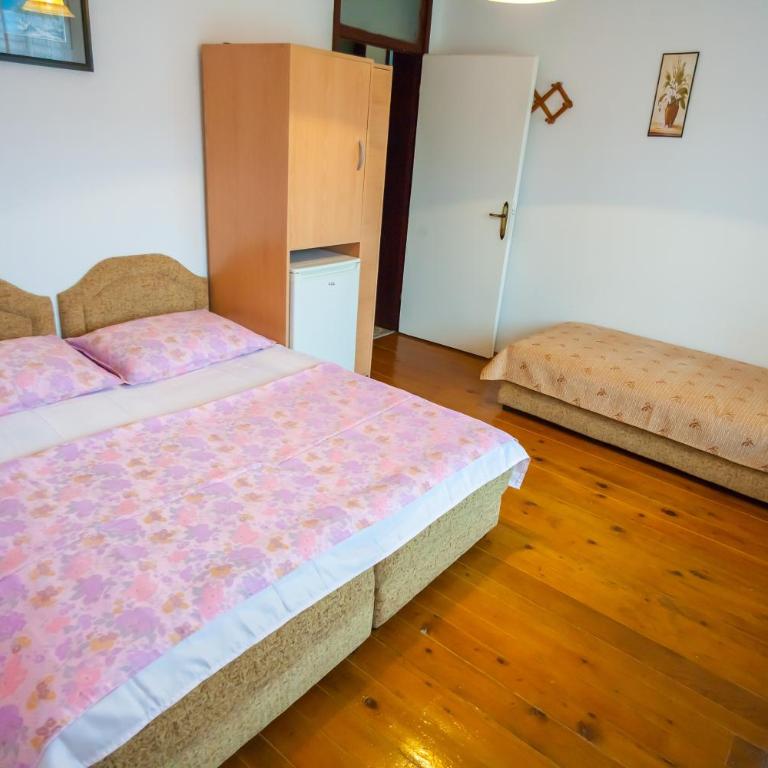 Rooms Molabeciri - Dvokrevetna Soba sa Bračnim Krevetom i Balkonom (2 Odrasle Osobe + 1 Dete) - 8