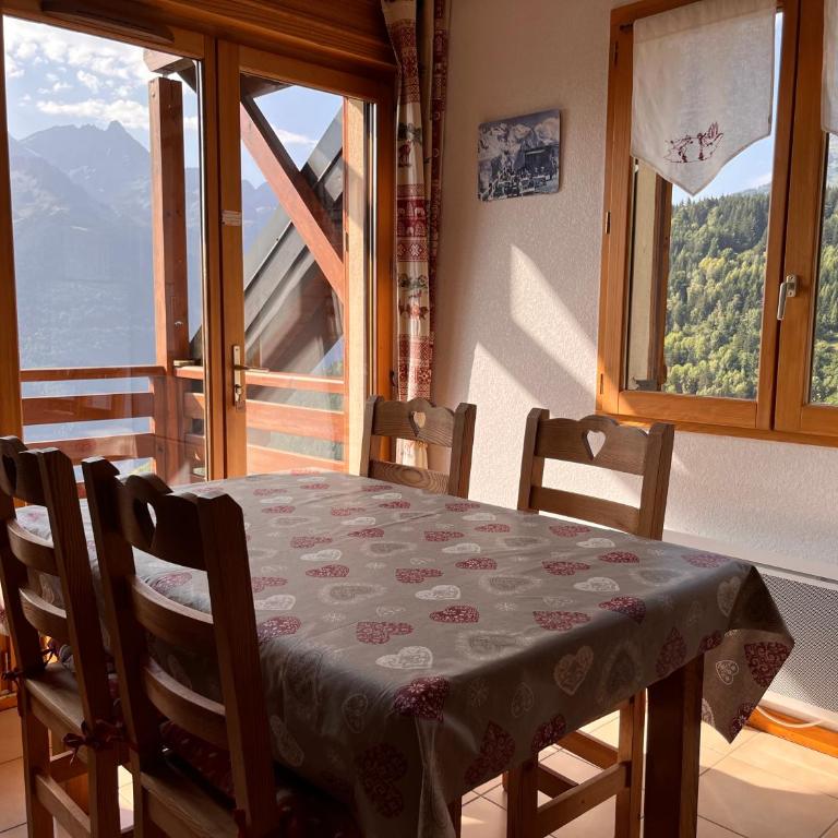 Charming apartment with exceptional view, 200 m from gondola, 1 bedroom max 6 persons - Appartement avec Vue et Balcon - 11