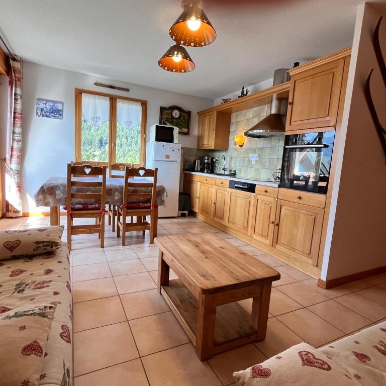 Charming apartment with exceptional view, 200 m from gondola, 1 bedroom max 6 persons - Appartement avec Vue et Balcon - 4