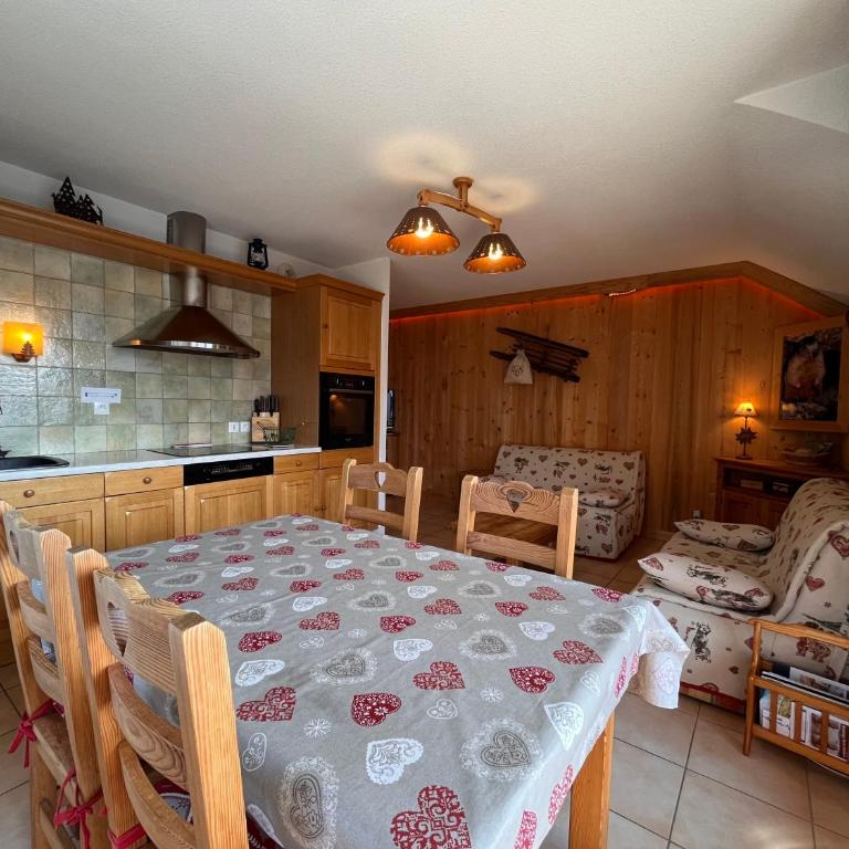 Charming apartment with exceptional view, 200 m from gondola, 1 bedroom max 6 persons - Appartement avec Vue et Balcon - 21