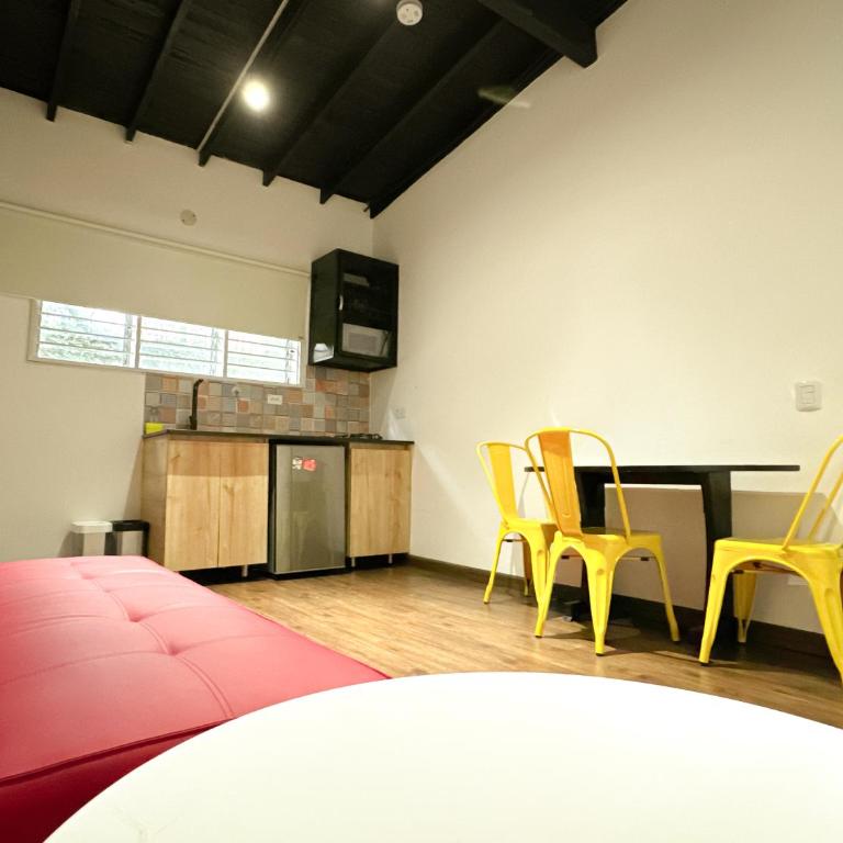 Studio in Poblado near Envigado FRN103 By Roots Rentals - Apartamento de 1 dormitorio - 9