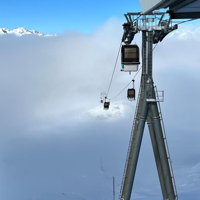 Charming apartment with exceptional view, 200 m from gondola, 1 bedroom max 6 persons - Appartement avec Vue et Balcon - 6