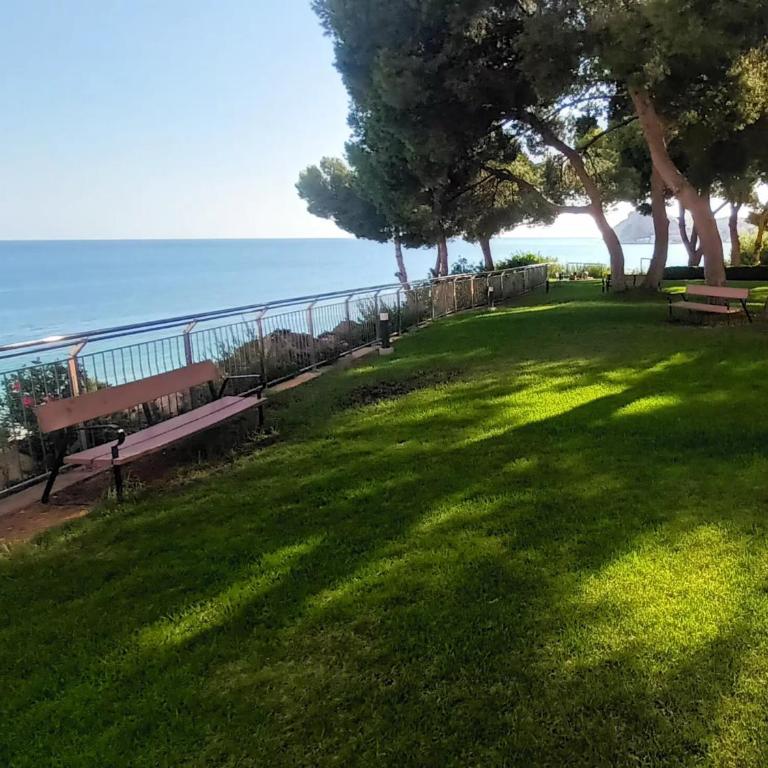 NUEVO APTO BALCON DE PONIENTE 1 A LÍNEA PLAYA TORRE 2 LUXE SM CON AIRE, PISCINA,JAR VISTAS ESPECTACULARES AL MAR De BENIDORM - Apartamento de 2 dormitorios - 4