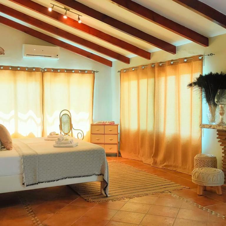 Finca La Vida Loca- For adult guests - Three-Bedroom Apartment - 14