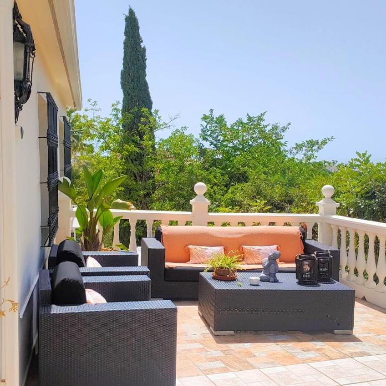 Finca La Vida Loca- For adult guests - Three-Bedroom Apartment - 18