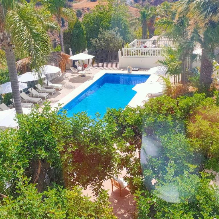 Finca La Vida Loca- For adult guests - Three-Bedroom Apartment - 28