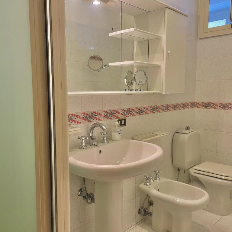 Frontemare da Anna - Three-Bedroom Apartment with Sea View - 9