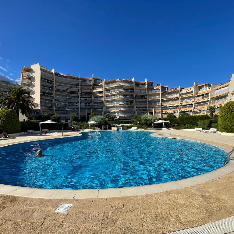 Appartement JEAN BART , avec parking privé, meublé tourisme classé 3 étoiles - Appartement 1 Chambre avec Terrasse - 2