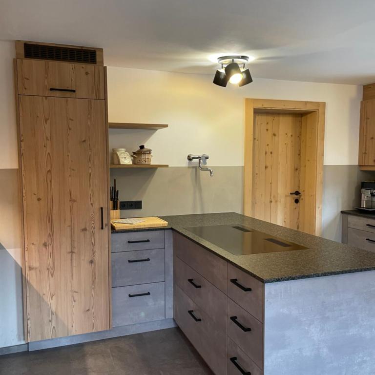 SÖLLHOF Ferienhaus mit 11 Schlafzimmern I großer Gemeinschaftsraum I Skibushaltestelle I 10 Min zum Skigebiet - Ferienhaus - 22