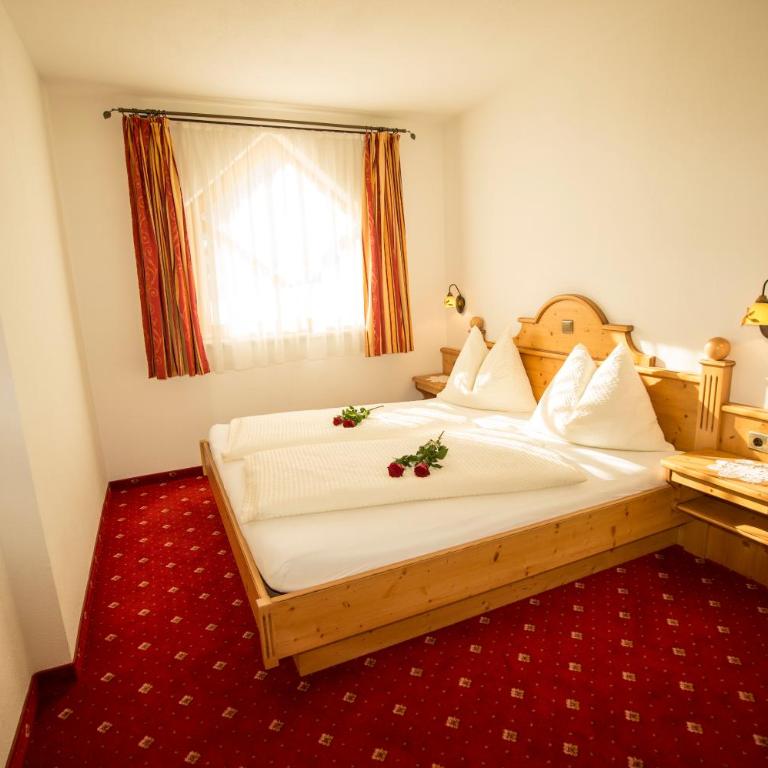 Flachauer Bergkristall - Large Two-Bedroom Apartment with Terrace - 1