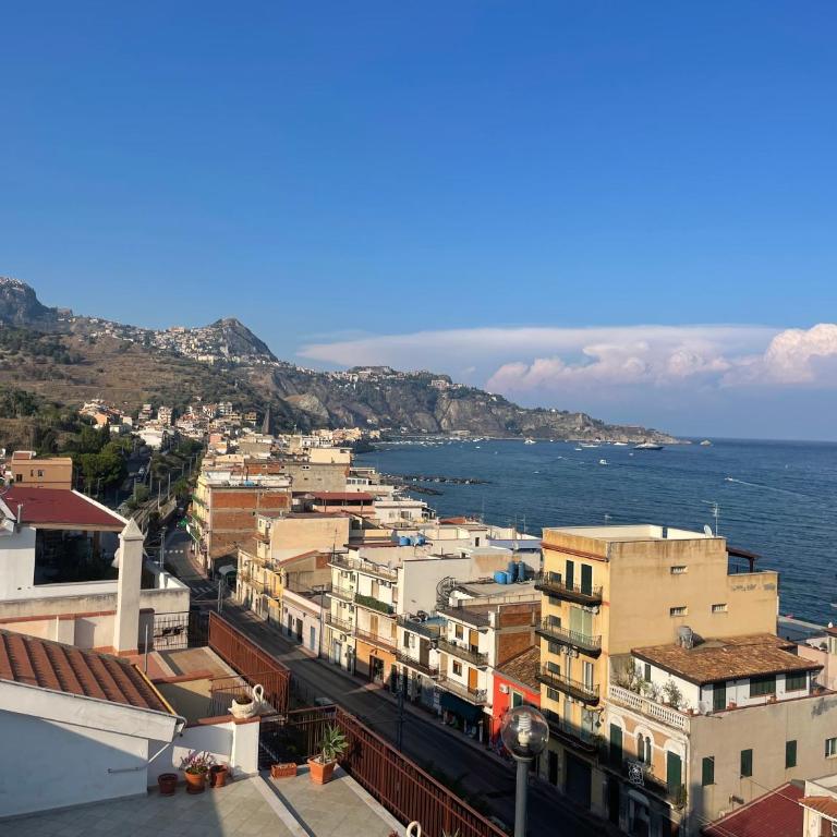Casa Carmen - Appartamento con 2 Camere da Letto, Terrazza e Vista Mare - 13