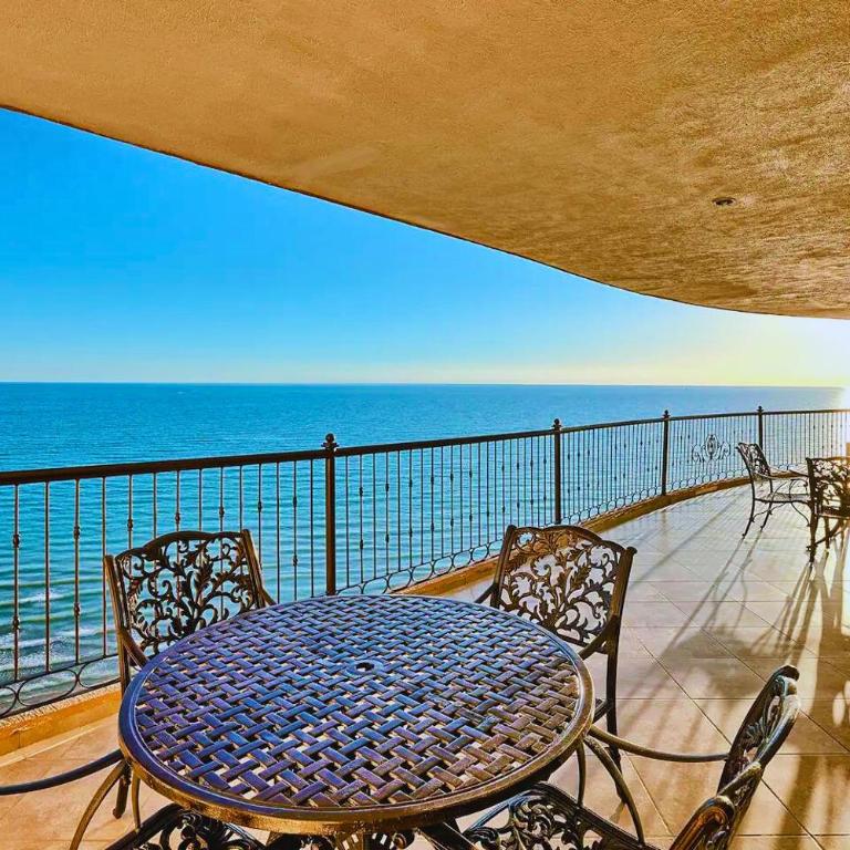 Spacious 4 bedroom Condo with expansive Ocean Views and luxurous features - #910 Sonoran Sky - RP Vacation - Deluxe Family Suite - 30