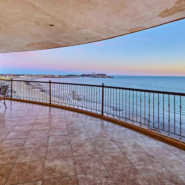 Spacious 4 bedroom Condo with expansive Ocean Views and luxurous features - #910 Sonoran Sky - RP Vacation - Deluxe Family Suite - 34