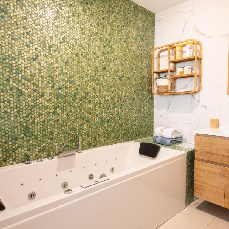Lyon Premium - LuxeZen Balneo & Garage - Appartement 2 Chambres - 6