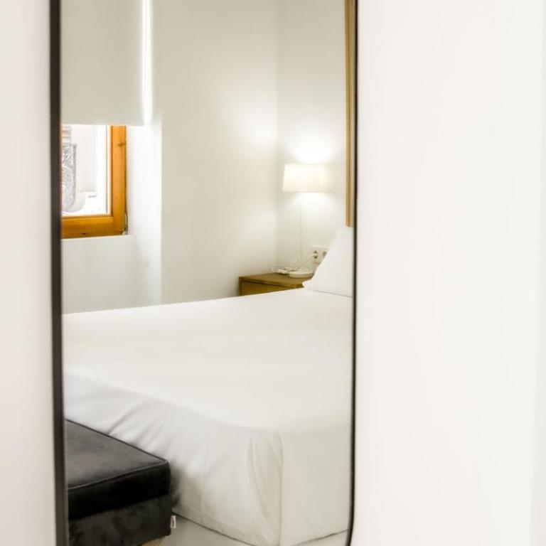 Catalina Suites Apartments Downtown Valencia - Deluxe Apartment - 14