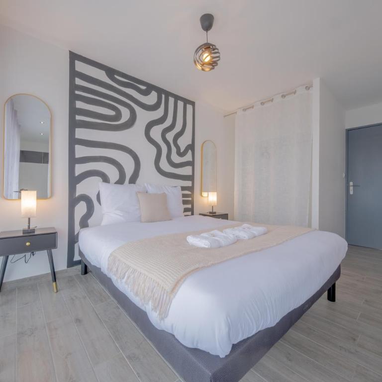 Le Trianon - Parking Privé - Appartement 3 Chambres avec Balcon - 28