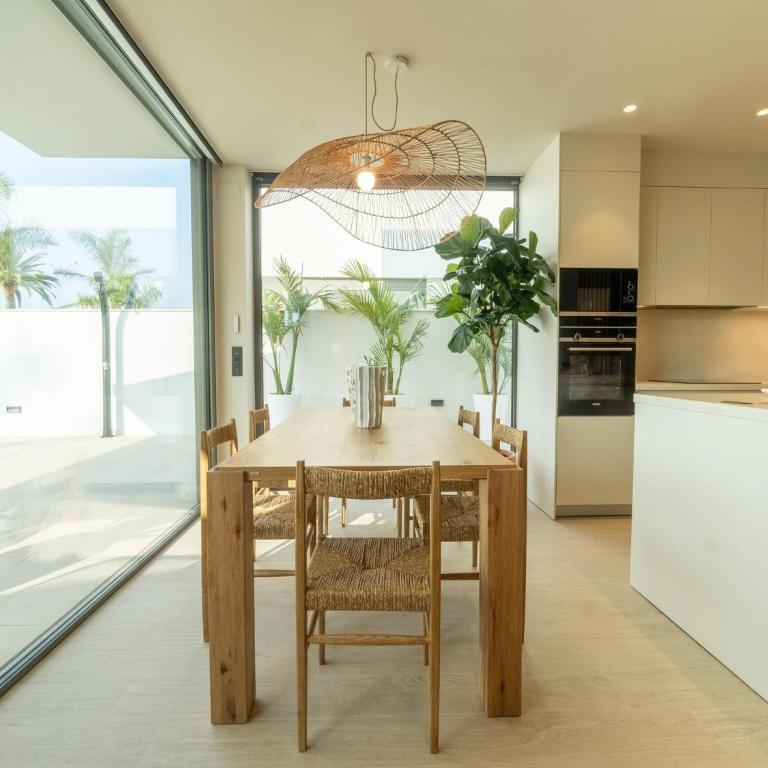 Sunny Villa by Platja Ardiaca - Four-Bedroom Vacation Home - 4