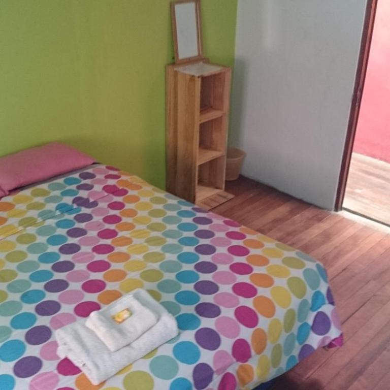 Anata Hostal - Habitación Doble Básica con baño compartido - 1