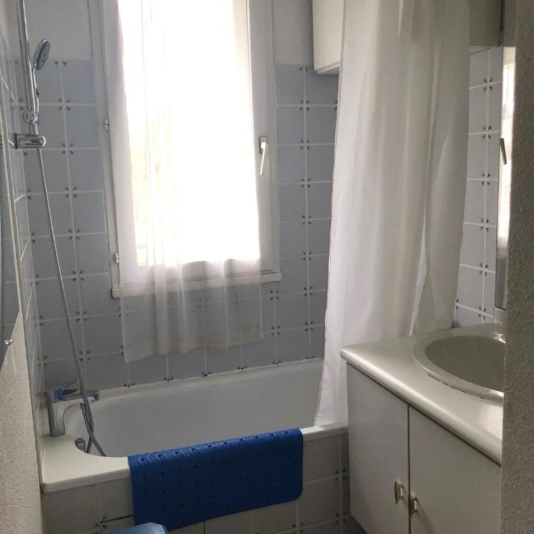 Les Jardins du Casino T2 bis- 4 personnes-Tarif cures 700 euros - Apartment - 12