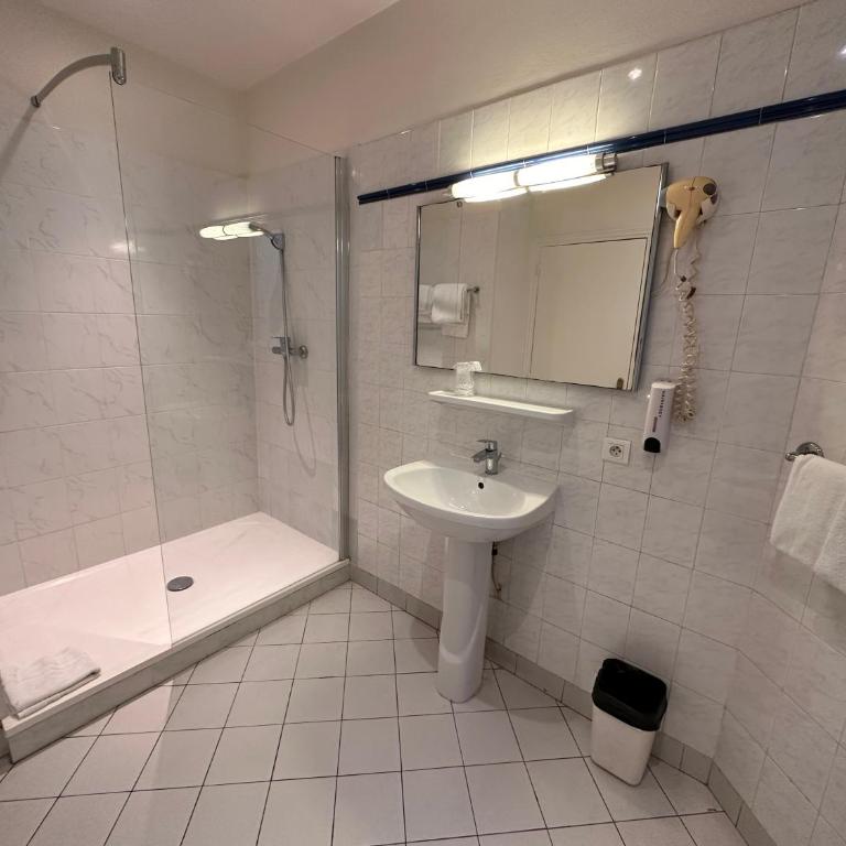 Hotel Richmond Gare du Nord - Chambre Familiale - 3