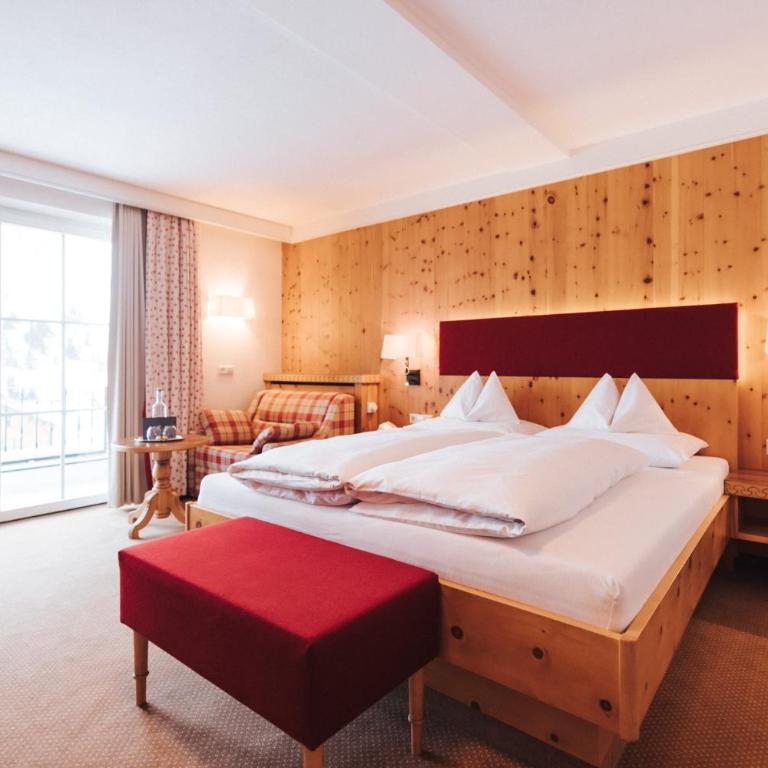 Superior Hotel Schneider Ski-in & Ski-out - Deluxe Doppelzimmer mit Zustellbett - 3
