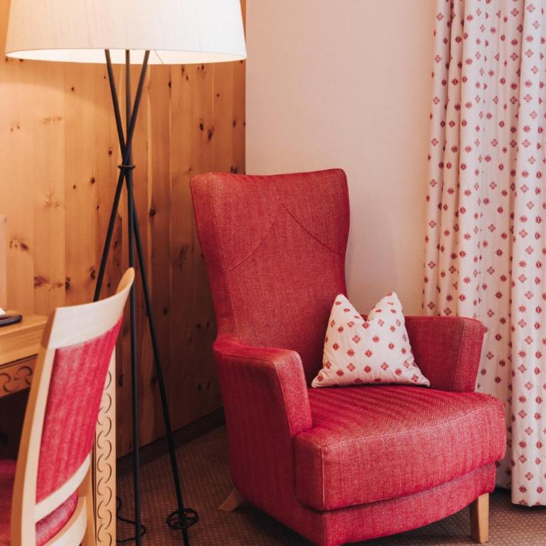 Superior Hotel Schneider Ski-in & Ski-out - Deluxe Doppelzimmer mit Zustellbett - 4