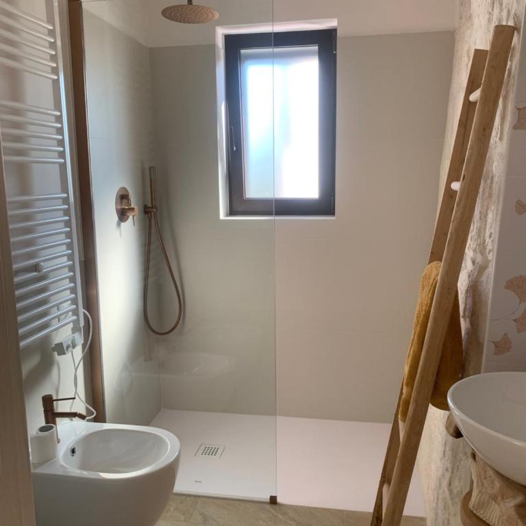 Casale Montedoro - Camera Matrimoniale con Bagno Privato - 14