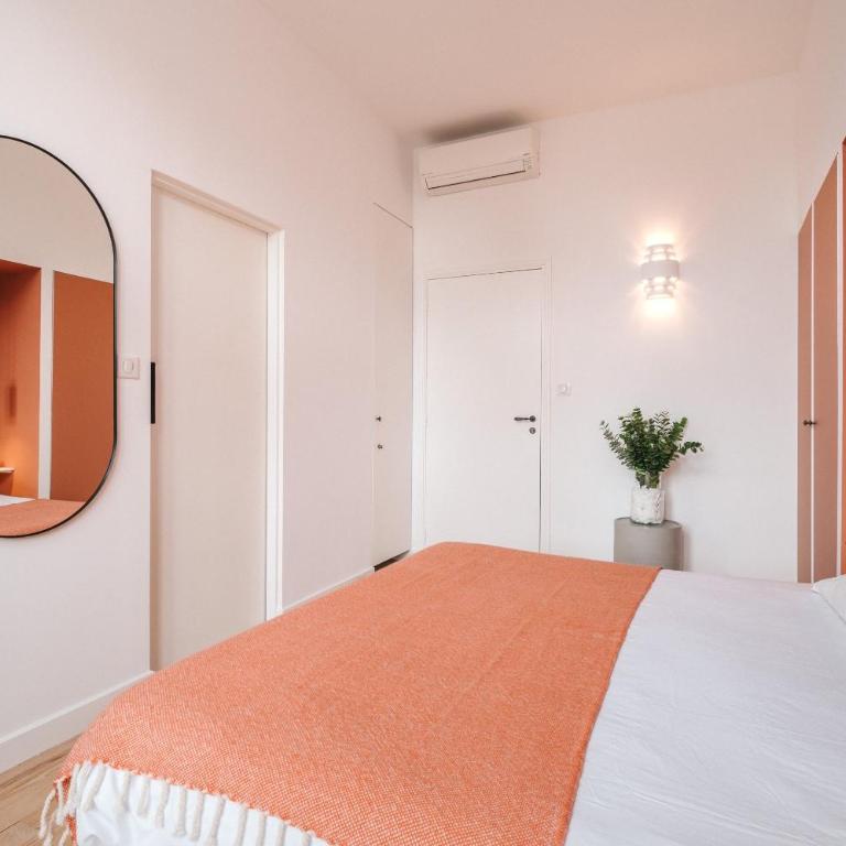 La Demeure de la Cité by Jean Bacou - Chambre Double avec Salle de Bains Privative - 5