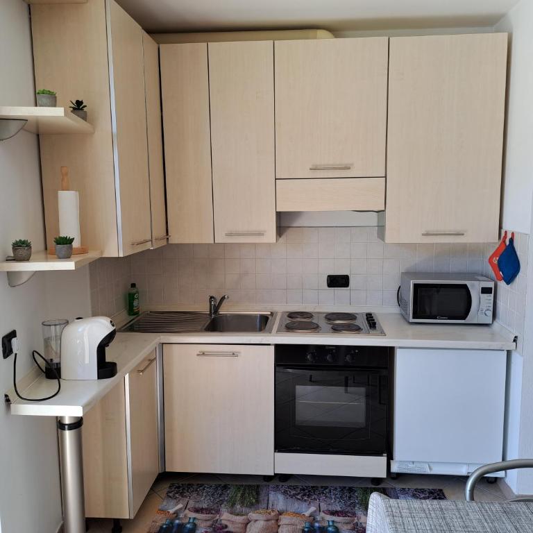 Zona Portici - Monolocale Familiare - 16