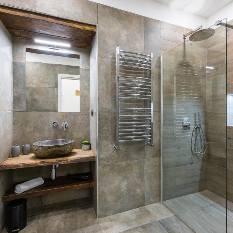 Industrial Apartment 2 Camere 2 Bagni Palazzo Mormando Napoli Centro Storico - Appartamento con 2 Camere da Letto e Balcone - 24