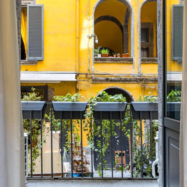 Industrial Apartment 2 Camere 2 Bagni Palazzo Mormando Napoli Centro Storico - Appartamento con 2 Camere da Letto e Balcone - 7