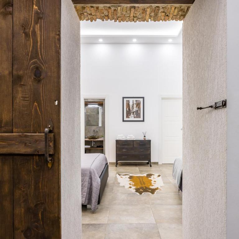 Industrial Apartment 2 Camere 2 Bagni Palazzo Mormando Napoli Centro Storico - Appartamento con 2 Camere da Letto e Balcone - 9