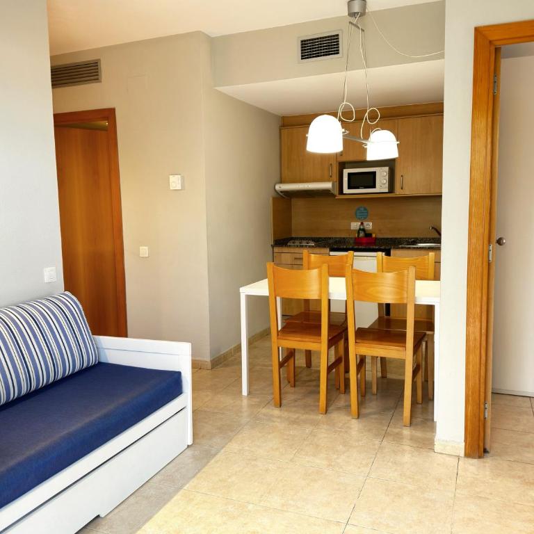 Aparthotel SunClub Salou - Apartamento de 2 dormitorios - 5
