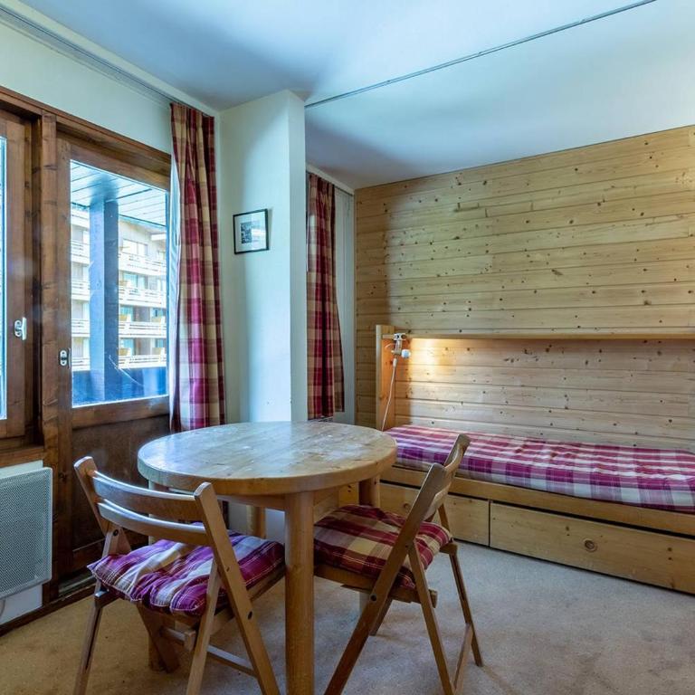 Studio rénové avec balcon à Méribel, idéal pour vacances ski - FR-1-355-76 - Studio - 6