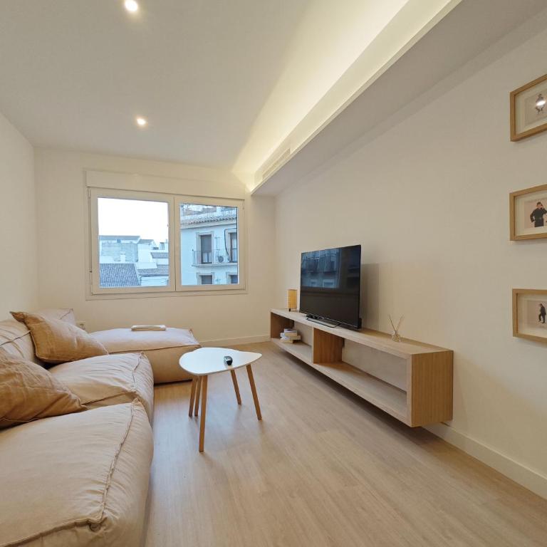 Apartamento Plaza Pineda - Apartamento de 3 dormitorios - 2
