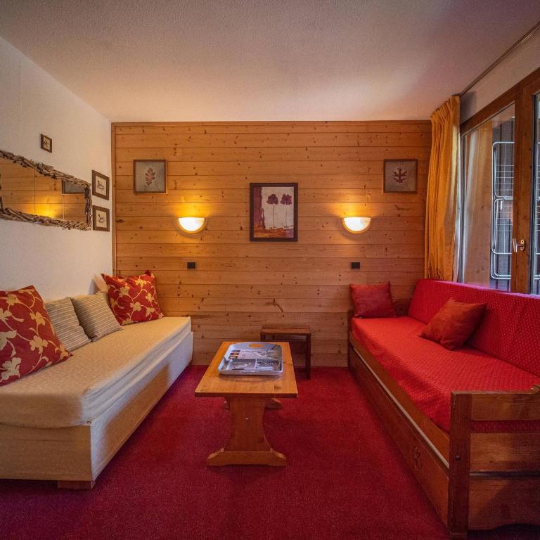 Appartement cosy, 100m des pistes, balcon, casier à skis, quartier calme, proche commerces - Studio - 1